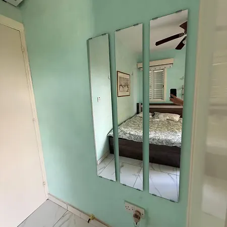 Clementinka - 200 Meters From The Sea Hlóraka